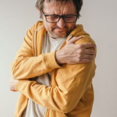 10 Frozen Shoulder Stretches to Instantly Unlock Mobility